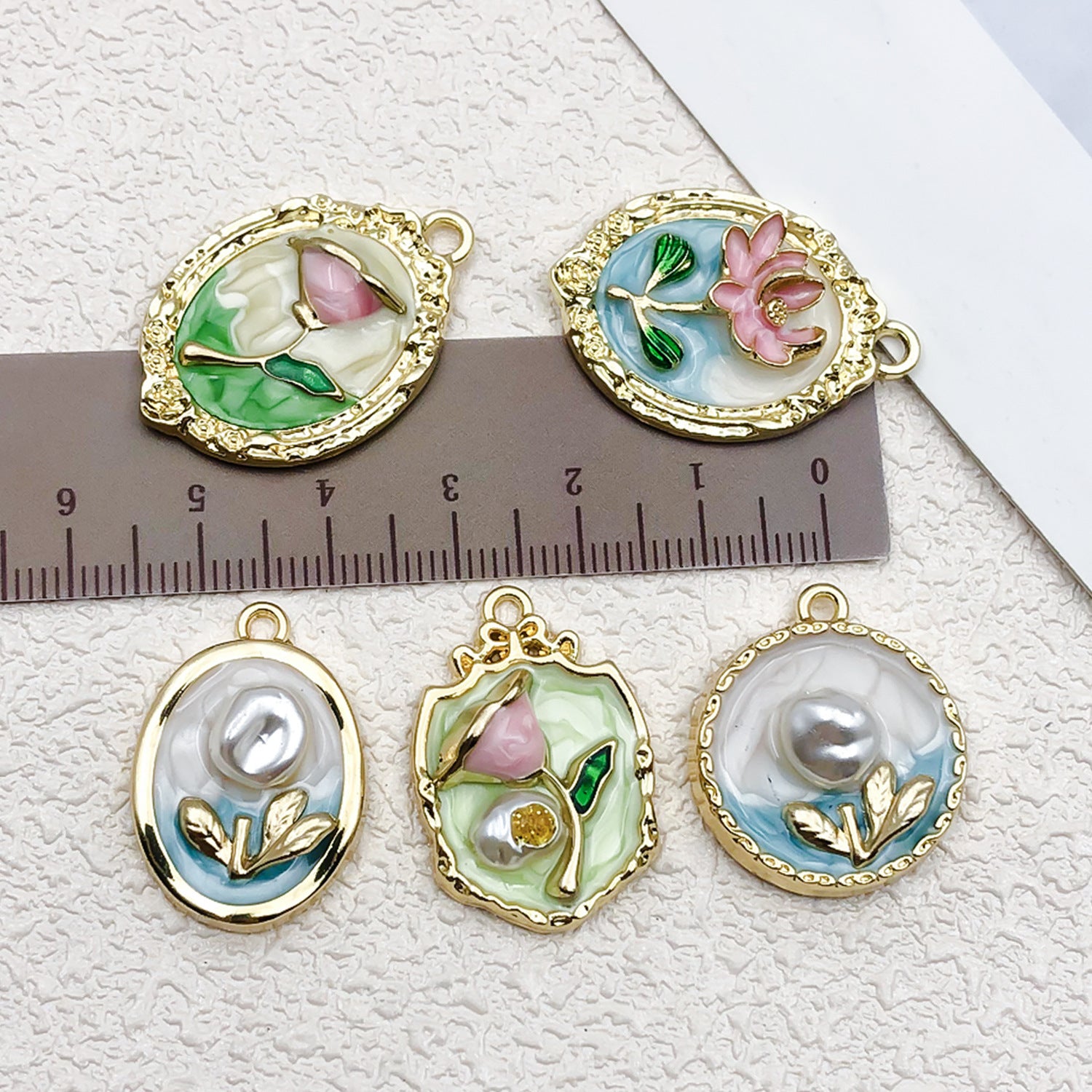 Vintage Zinc Alloy Oil Painting Bouquet charm pendants for DIY earrings necklace keychain