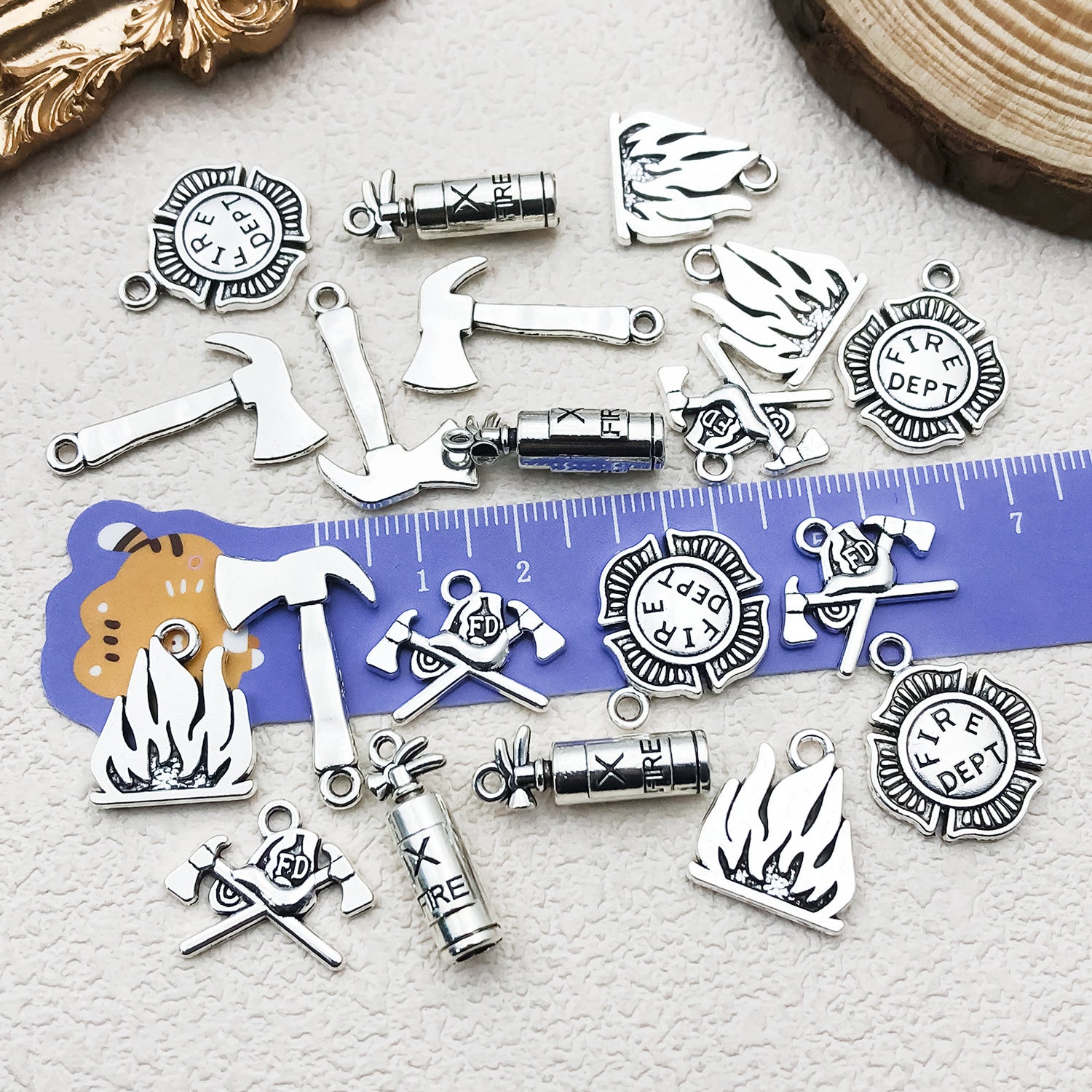 Enamel Zinc Alloy Fire Extinguisher Flame Charm Pendant for DIY Necklace Bracelet Earrings