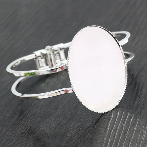 oval cabochon cuff bracelet setting shown in a close detail view