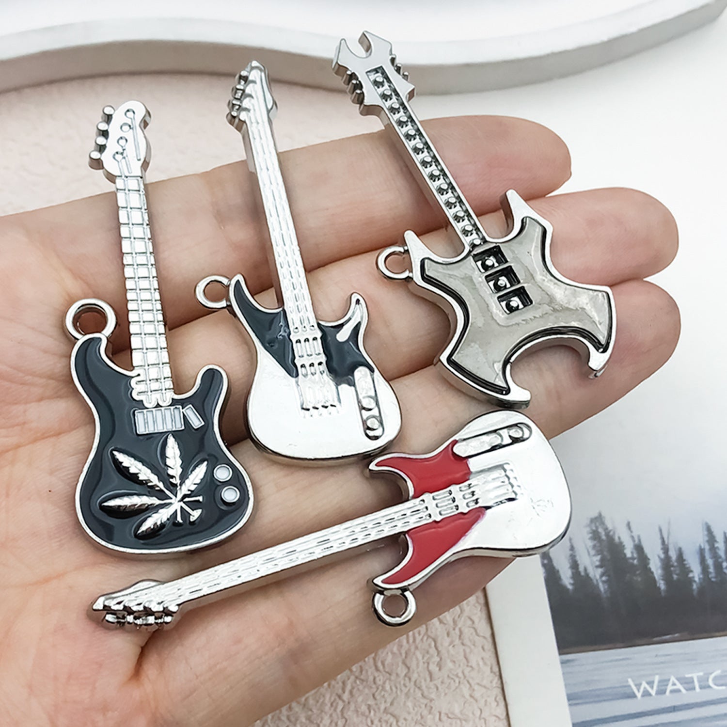 Zinc Alloy Enamel Guitar Instrument Charm Pendant for DIY Keychain Necklace