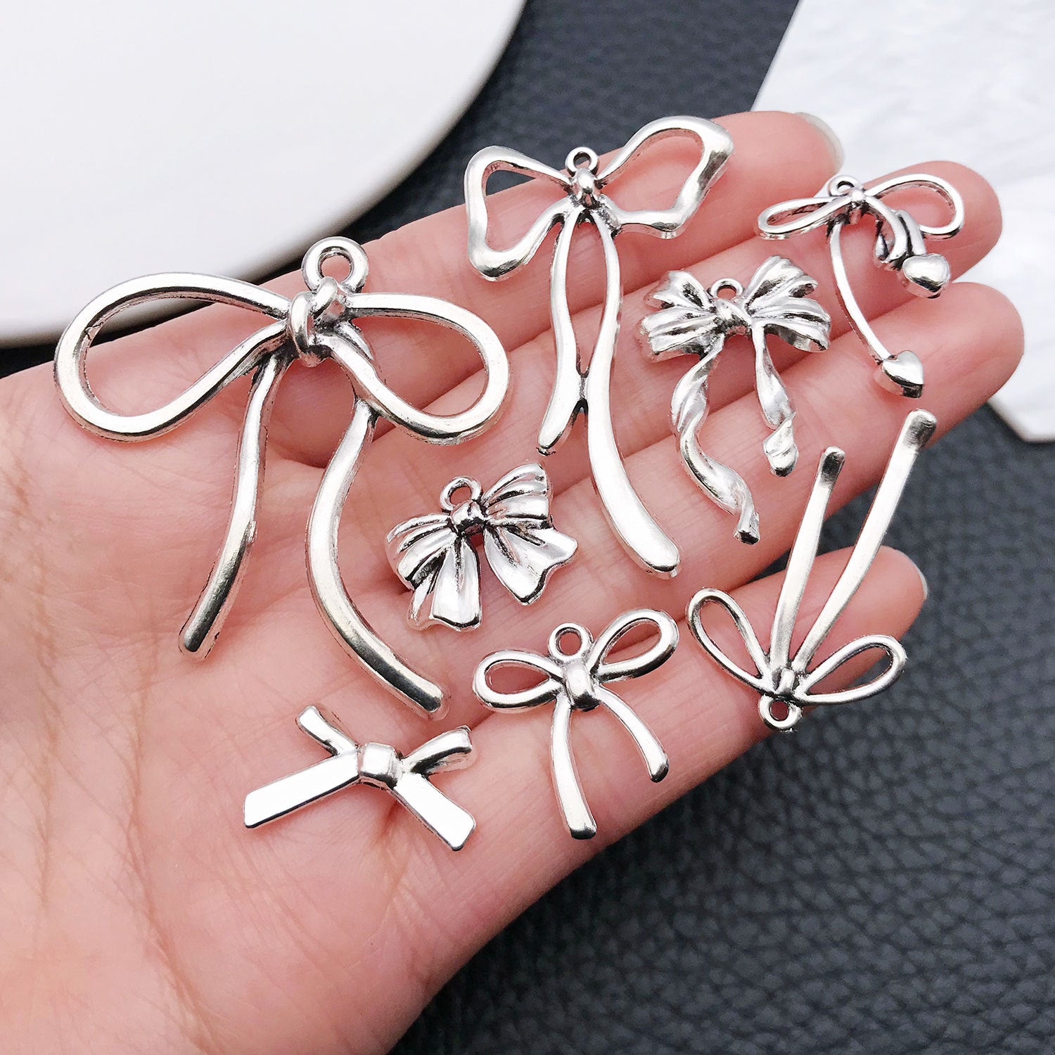 Hollow Zinc Alloy Bowknot Butterfly Charm Pendant for DIY Necklace Bracelet Keychain Jewelry