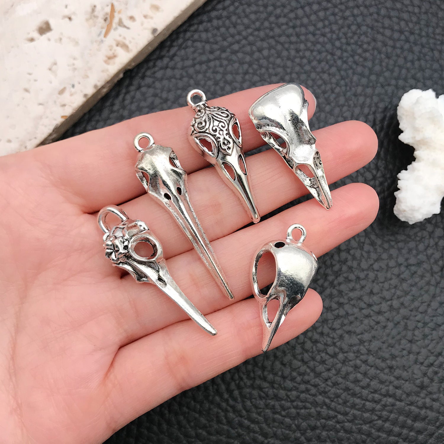 Vintage Zinc Alloy Skull Bird Head Gothic Charm Pendant for Men's Necklaces and DIY Jewelry