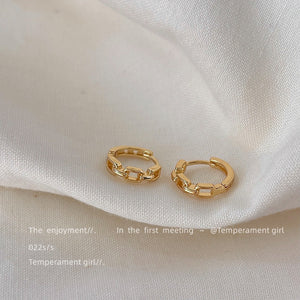 Gold Metal Hollow Chain Link Geometric Huggie Hoop Earrings