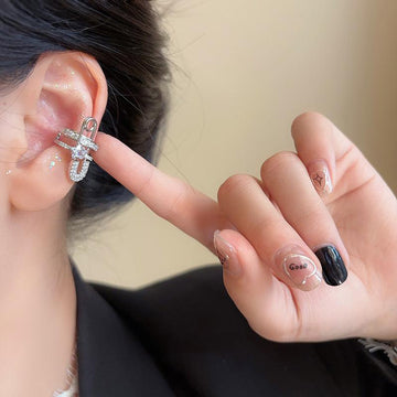 Silver Tone Paperclip Knot Ear Cuff With Polished Metal Details