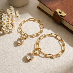 Round And Heart Glass Locket Chain Bracelets In Gold Tone Metal
