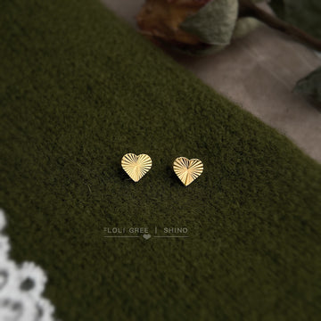 Gold-Tone Mini Heart Stud Earrings With Sunburst Cut