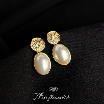 Gold Hammered Disc Stud Oval Pearl Drop Earrings Pair