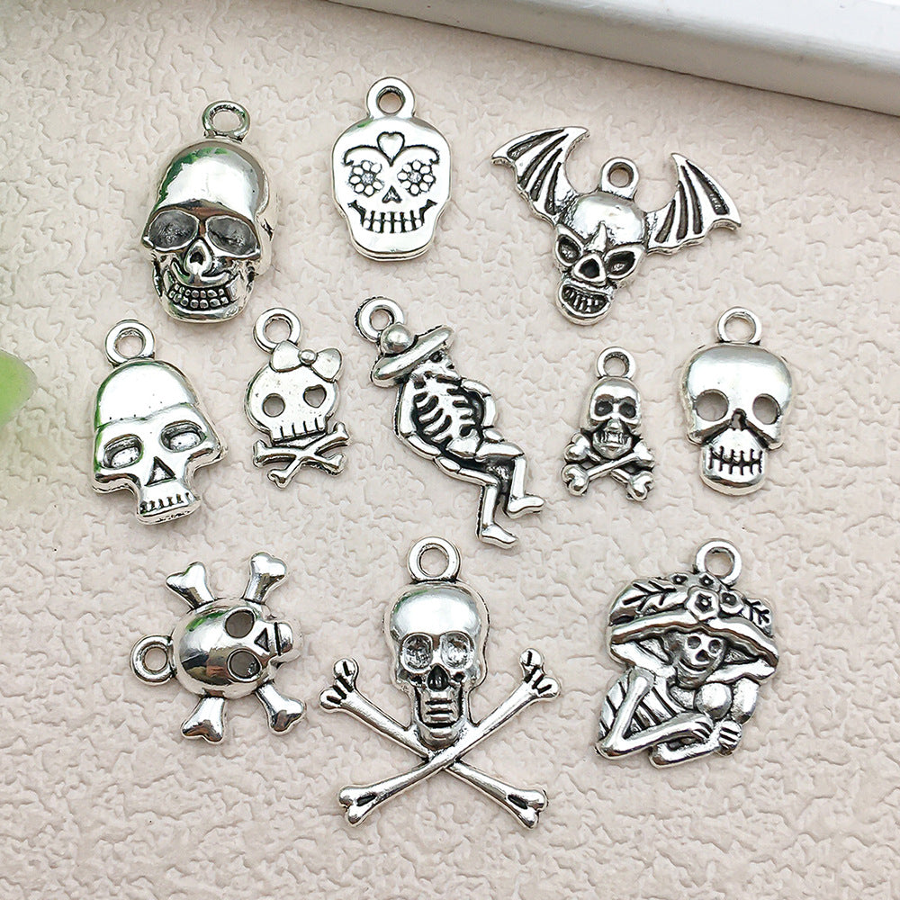 Vintage Zinc Alloy Halloween Skull Charm Pendant for DIY Earrings Bracelet Keychain Making