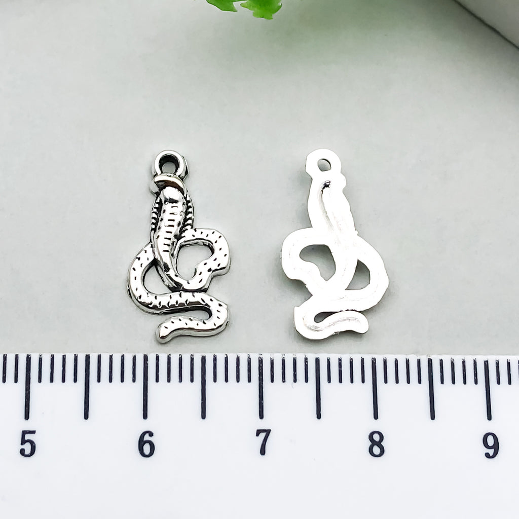 Zinc Alloy Snake Zodiac Snake charm pendants for DIY necklaces earrings bracelets accessories