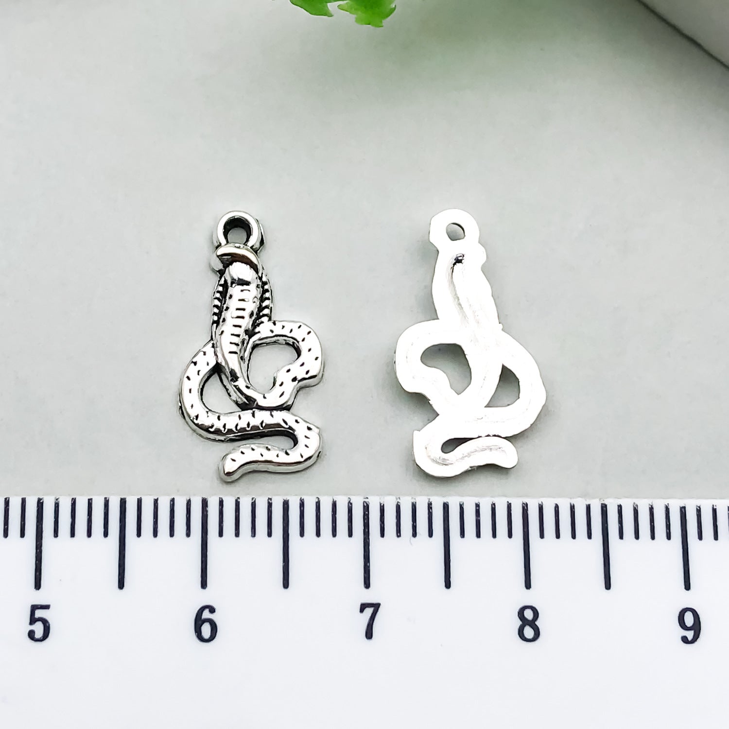 Zinc Alloy Snake Zodiac Snake charm pendants for DIY necklaces earrings bracelets accessories