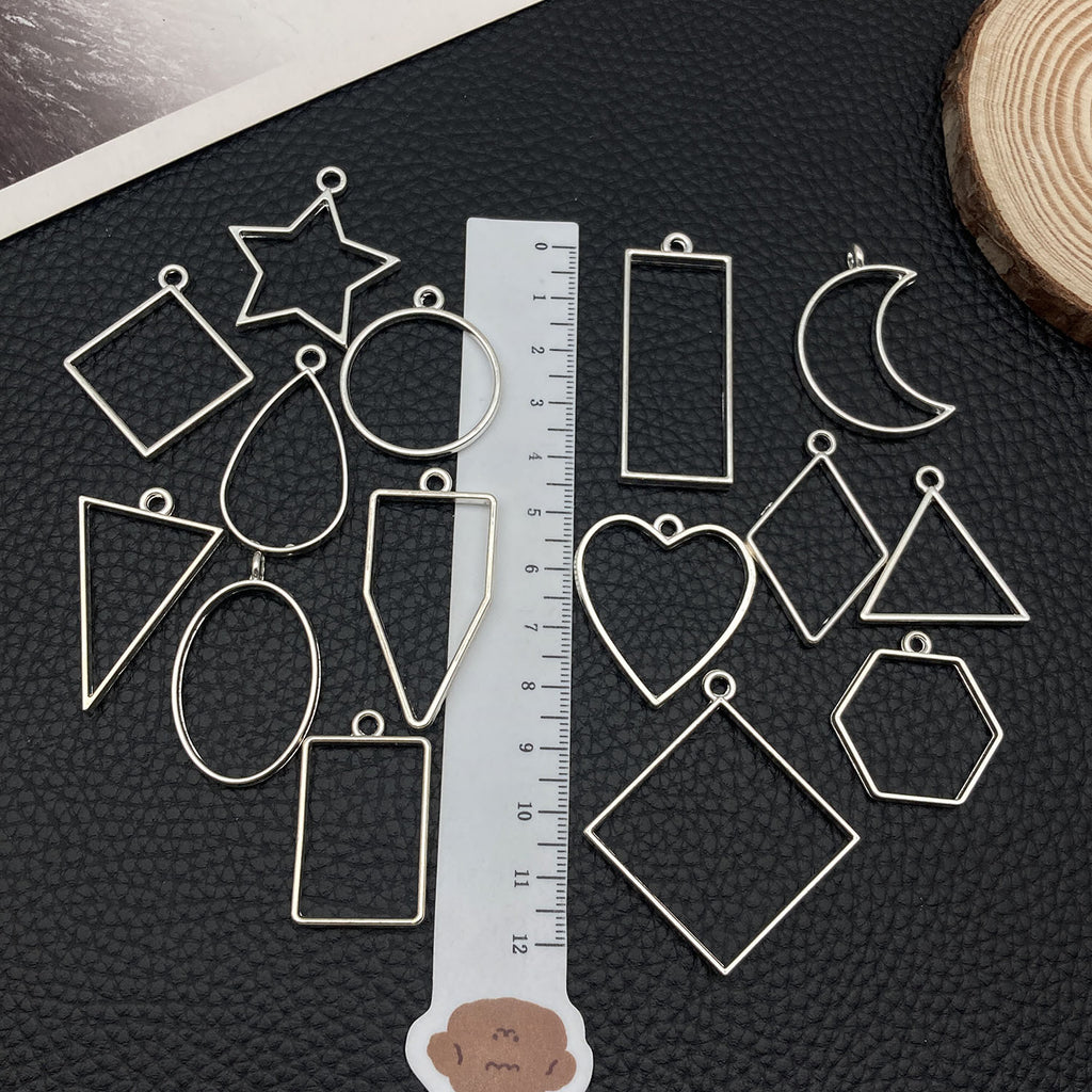 Zinc Alloy Heart Hollow Charm Pendants for DIY Jewelry Accessories