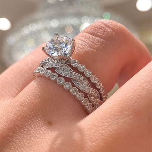 Front product view of 圆形主石三件套戒指