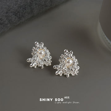 Silver Molten Organic Flower Pearl Center Stud Earrings