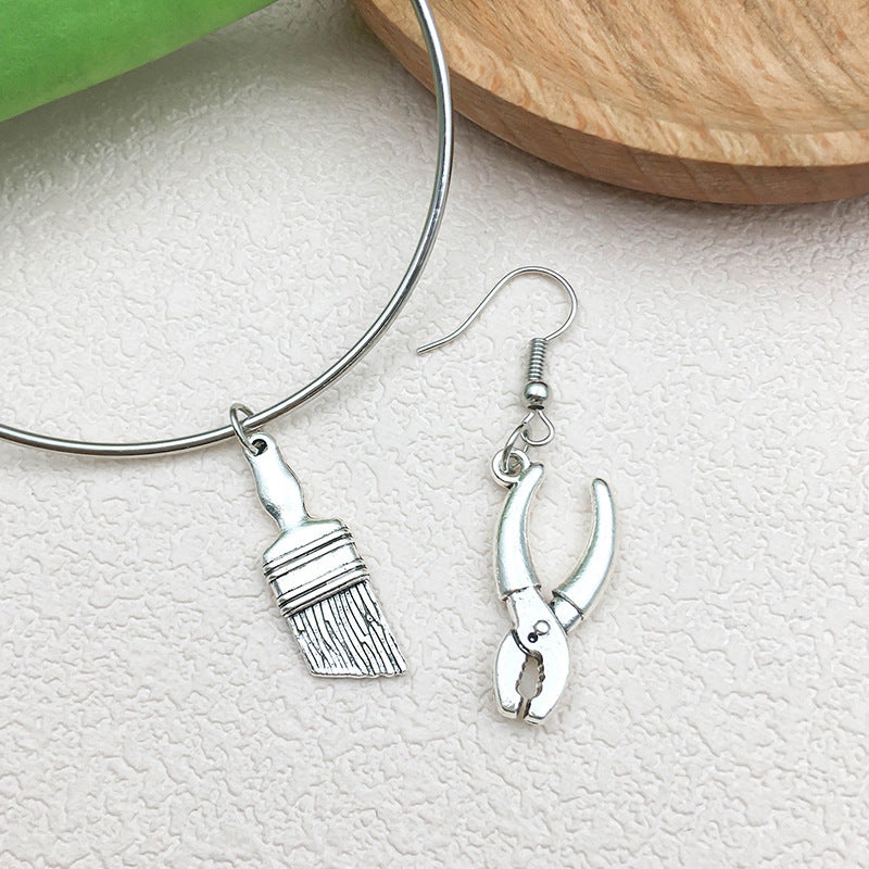 Antique Silver Zinc Alloy Screwdriver Tape Measure Toolbox Tool Charm Pendant for DIY Jewelry