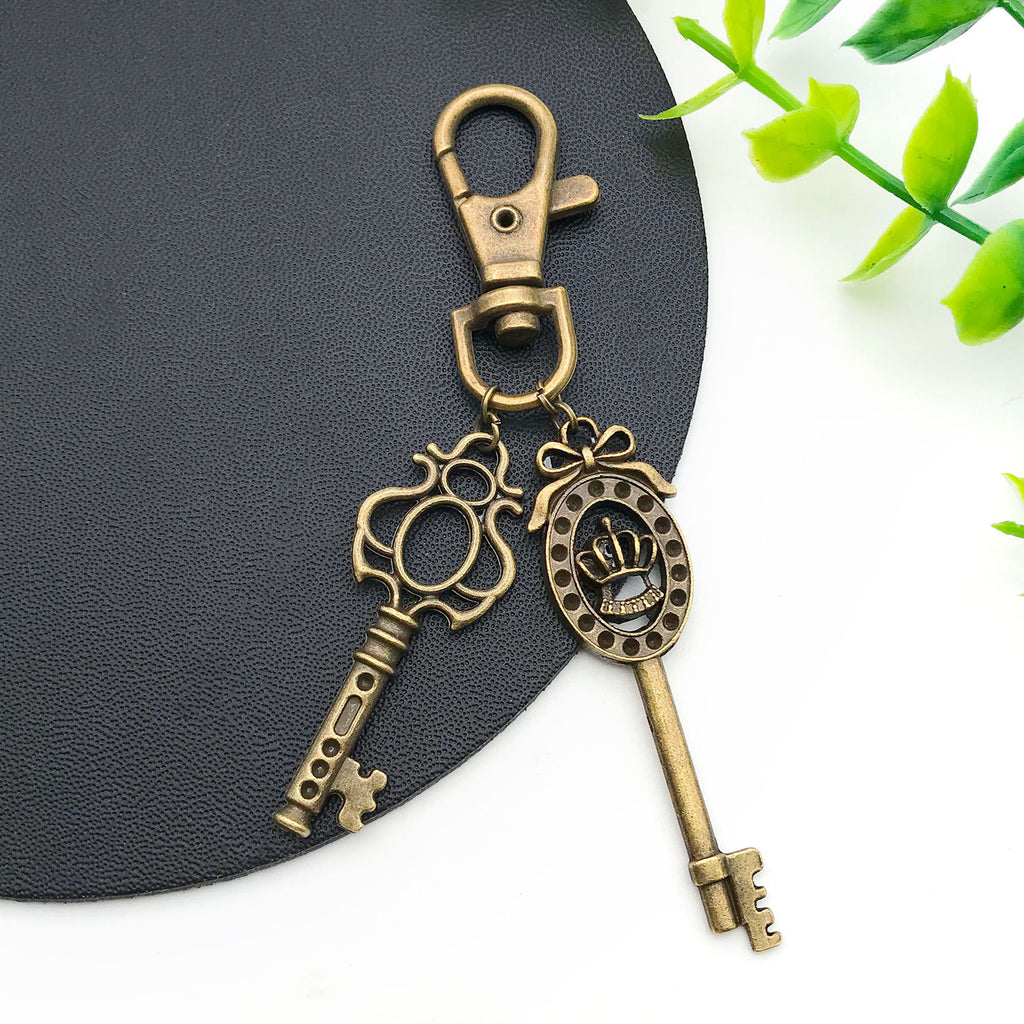 Antique Bronze Zinc Alloy Heart Key Charm Pendant for DIY Fashion Jewelry Making