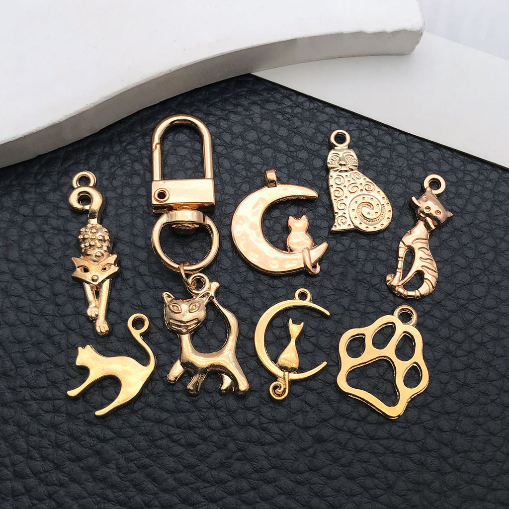 KC Gold Zinc Alloy Cat Animal Charm Pendant for Bracelets Necklaces and Earrings