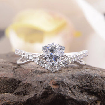Silver Tone Double Band Triangle Center Clear Stone Ring