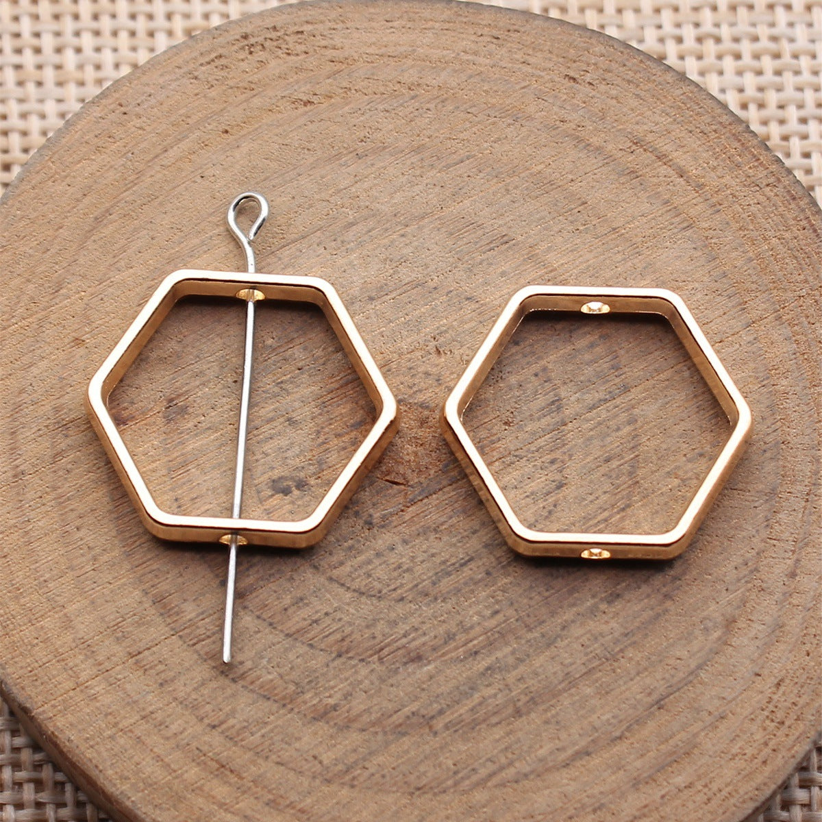 20x18mm 1.4g Multicolor Zinc Alloy Geometric Hollow Hexagon Frame Loose Metal Beads for Jewelry Making