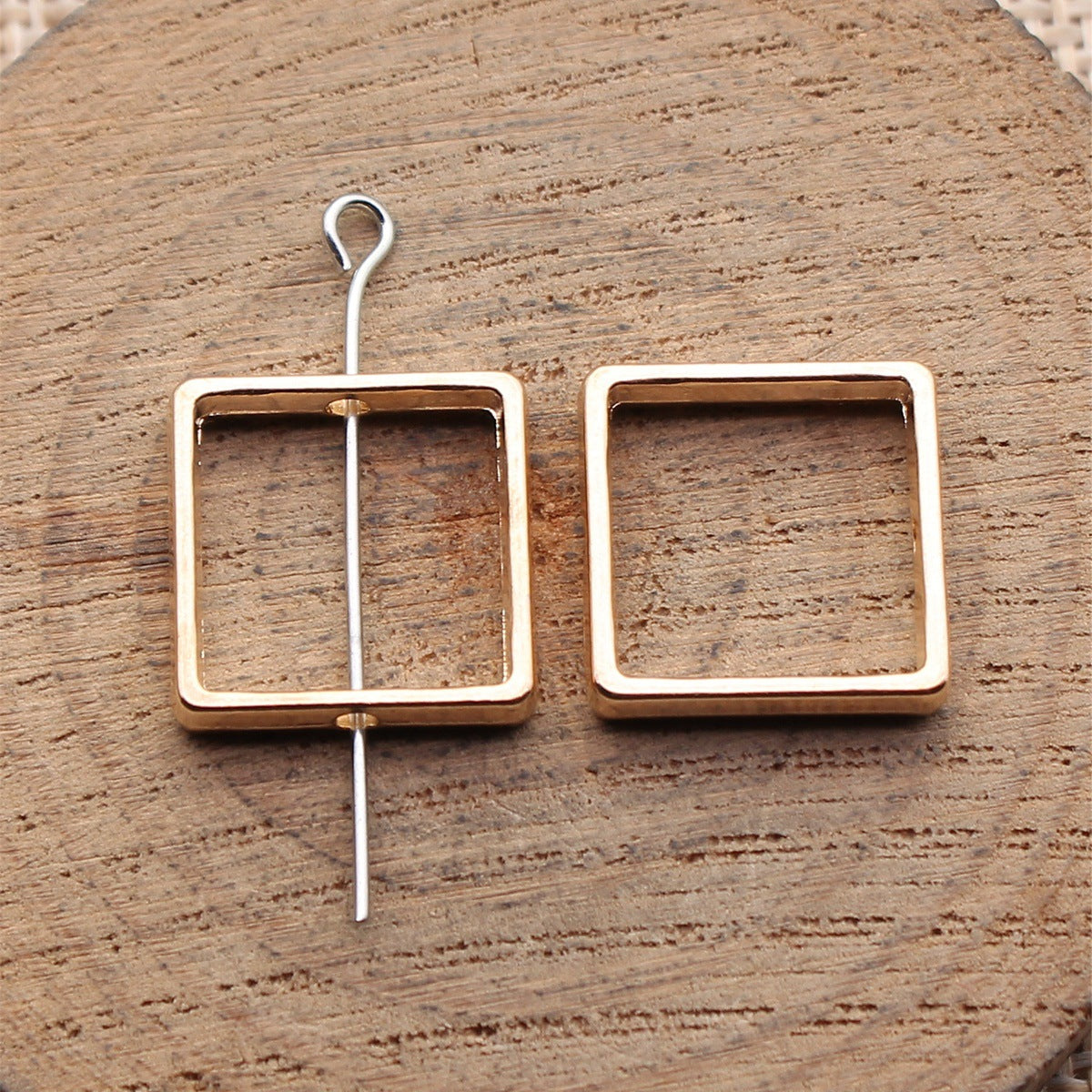 15x15mm 1.4g Multicolor Zinc Alloy Geometric Hollow Square Frame Loose Metal Beads for Jewelry Making