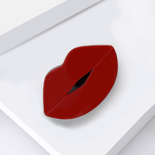 Glossy red lips in a second product view