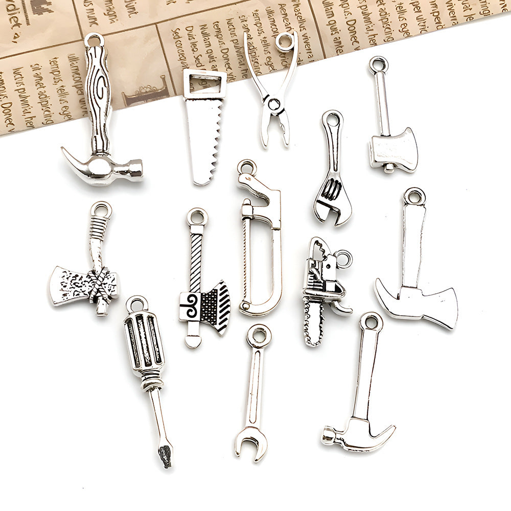 Antique Silver Zinc Alloy Tool Hammer Saw Axe Chainsaw Charm Pendant for DIY Keychain