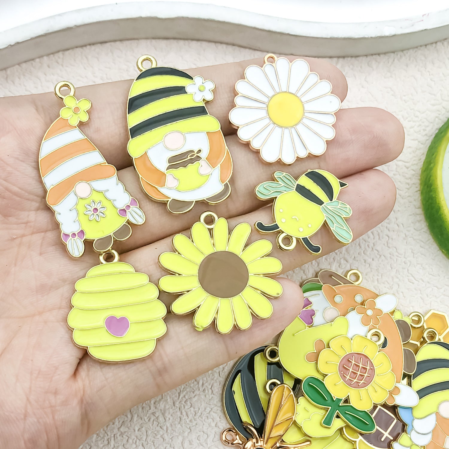 Enamel Zinc Alloy Bee Honeycomb Insect Charm Pendant for DIY Bracelet Necklace Keychain