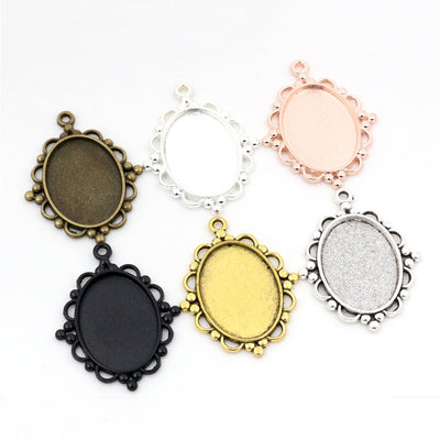 Ornate oval pendant trays showing the overall assortment