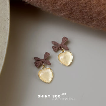 Mocha Bow Cream Cat Eye Heart Drop Stud Earrings Pair