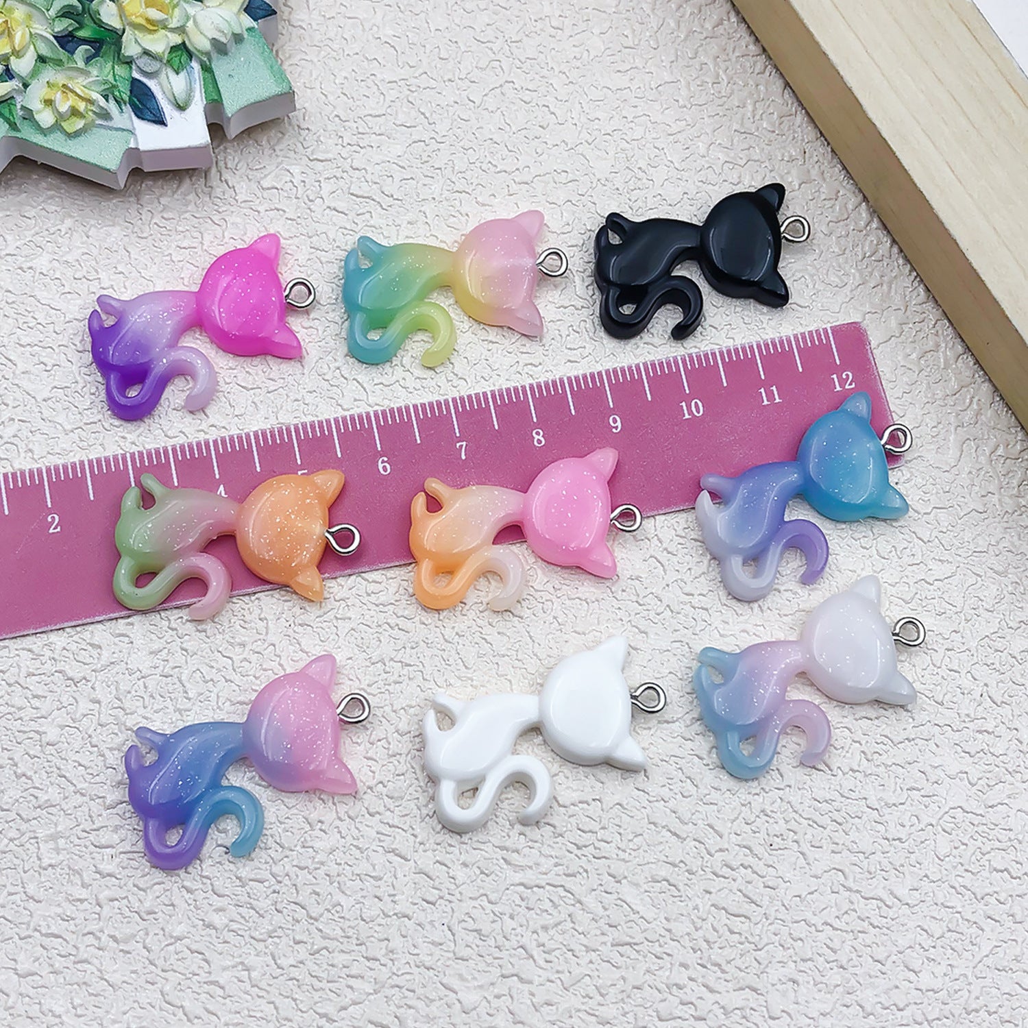 30x20mm Gradient Glitter Resin Cat Charm Pendant for DIY Earrings Bracelet Keychain Jewelry