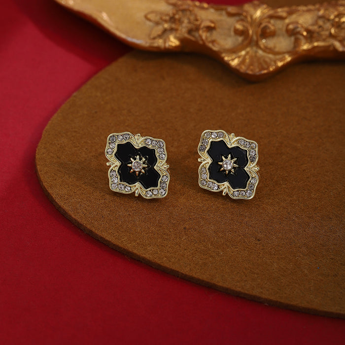Black Center Clear Look Floral Square Stud Earrings
