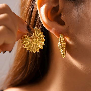 Daisy Fan Flower Metal Earrings Gold Steel Tone Set