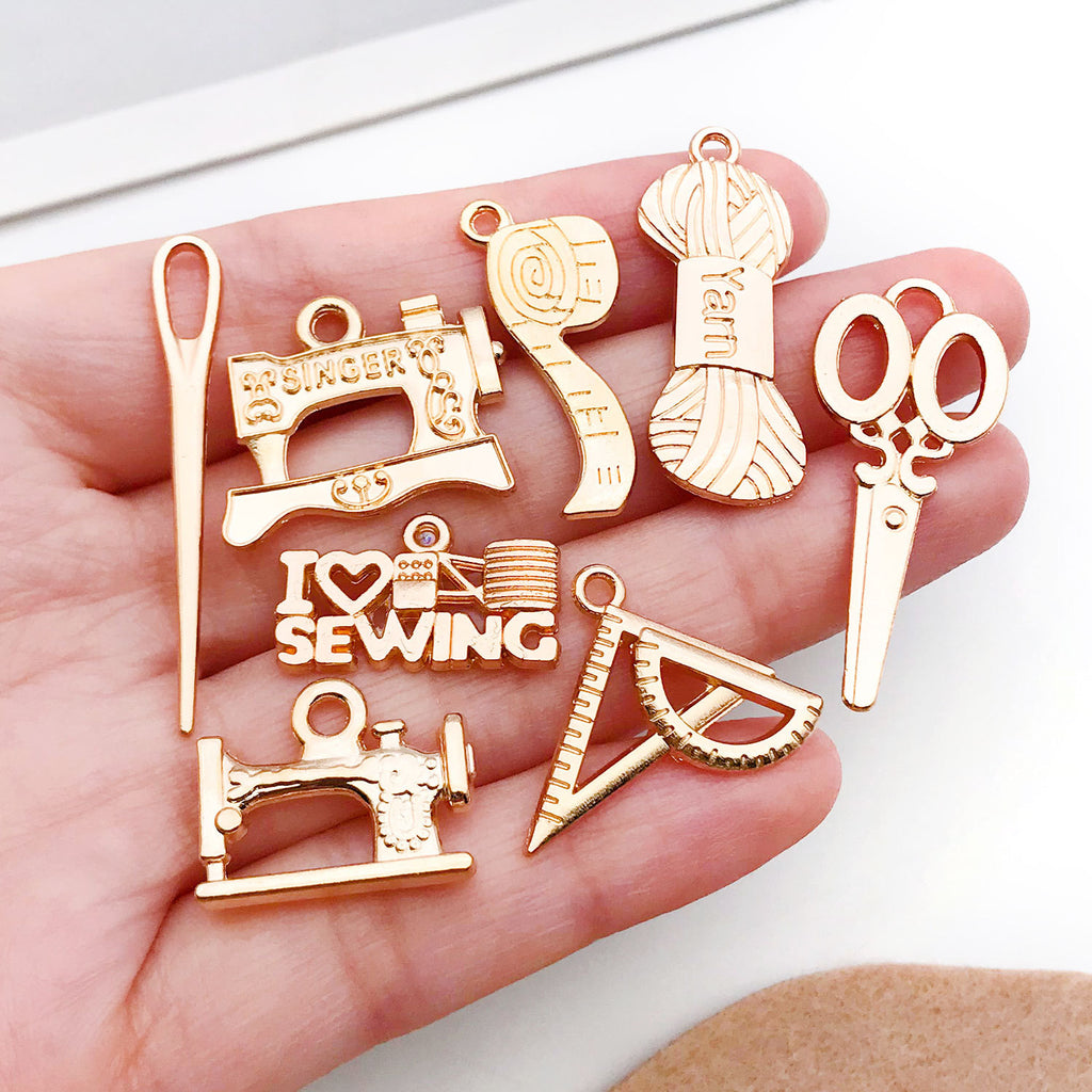 Antique Zinc Alloy Sewing Machine Charm Pendant for DIY Bracelet Necklace and Keychain Jewelry