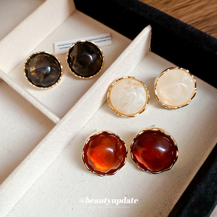 Round Faceted Stud Earrings in Amber Brown or Black