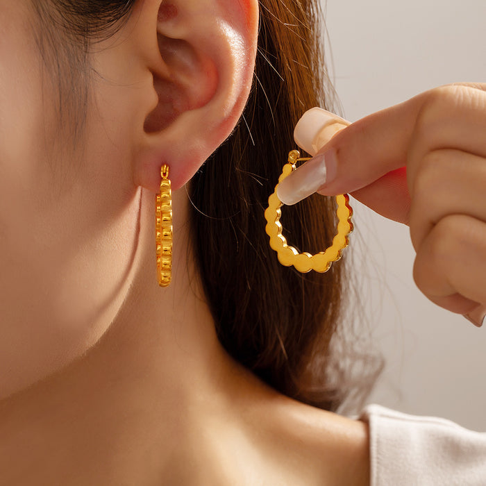 Scalloped U-Shaped Hoop Earrings Gold Or Steel Finish