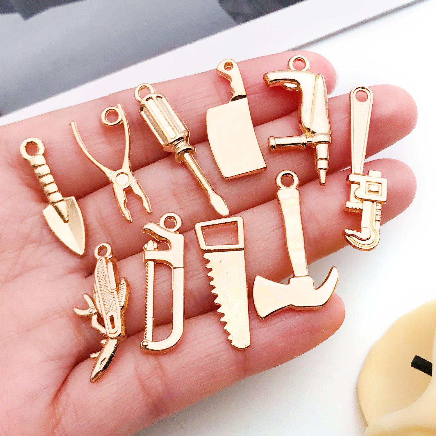 KC Gold Zinc Alloy Simulation Knife Tool Charm Pendant for DIY Necklace Bracelet
