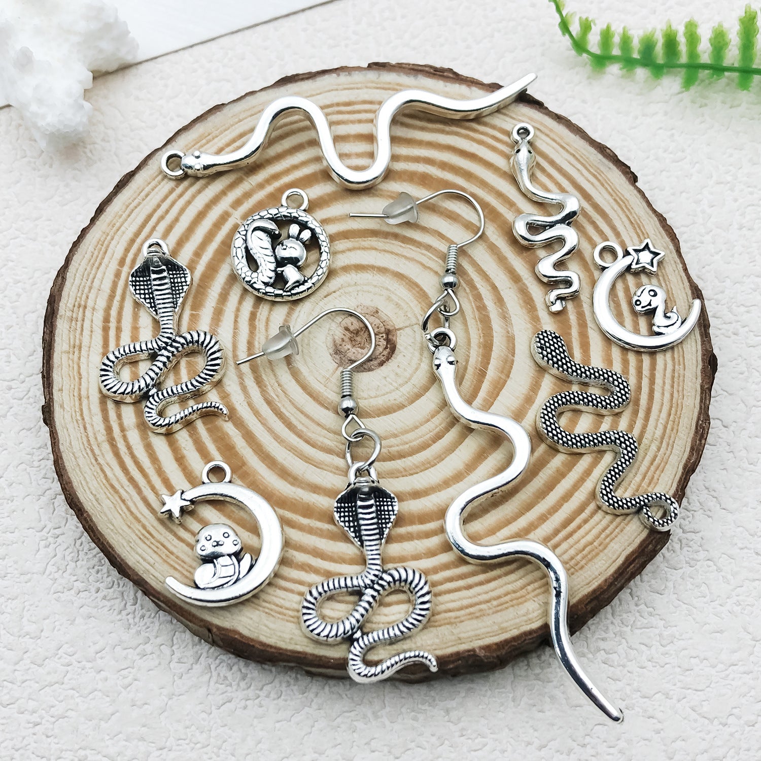 Zinc Alloy Snake Zodiac Snake charm pendants for DIY necklaces earrings bracelets accessories