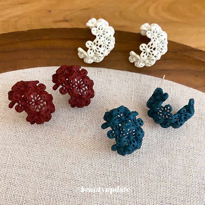 Textured Flower C Hoop Stud Earrings In White Red And Teal