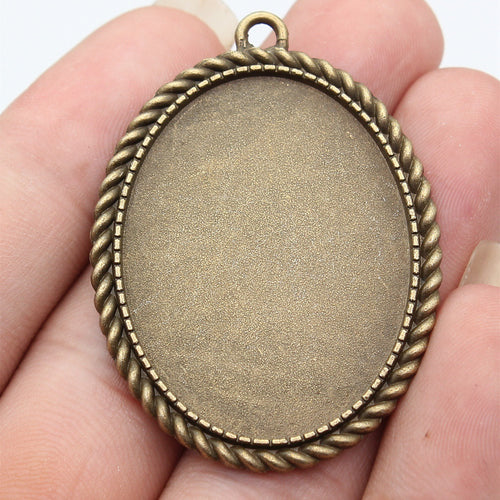 椭圆底托 shown in product image 1 with visible finish and shape details