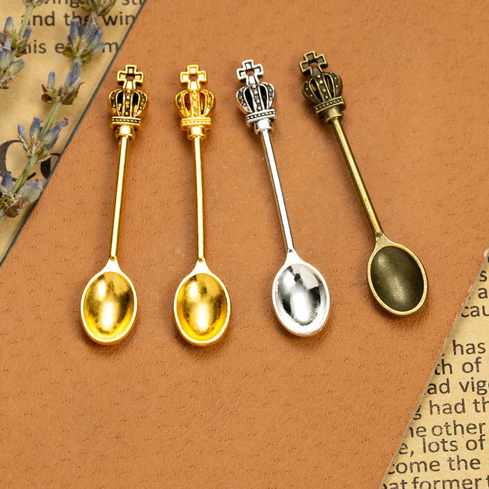56x10mm Vintage Crown Spoon Alloy Charm Pendant