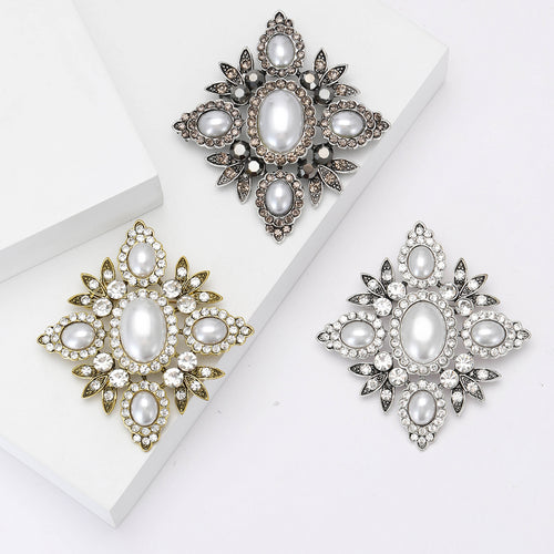 Main front view of Baroque Style Pearl And Crystal Diamond Brooch In Three Tones