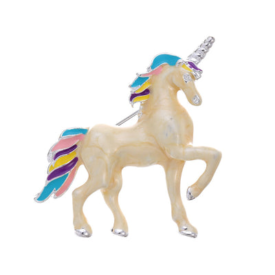 Front product view of the horse brooch pin in gold and silver