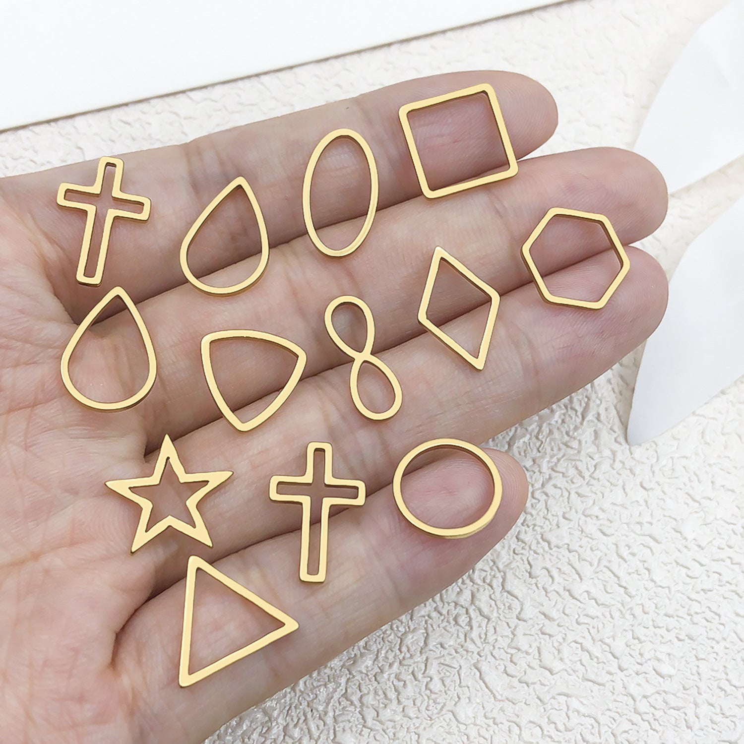 Gold Plated Stainless Steel Hollow Five Point Star Charm Pendant for DIY Necklaces