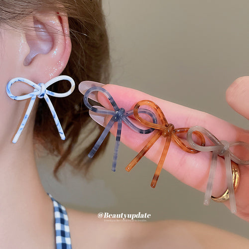 Brown Bows earring display view