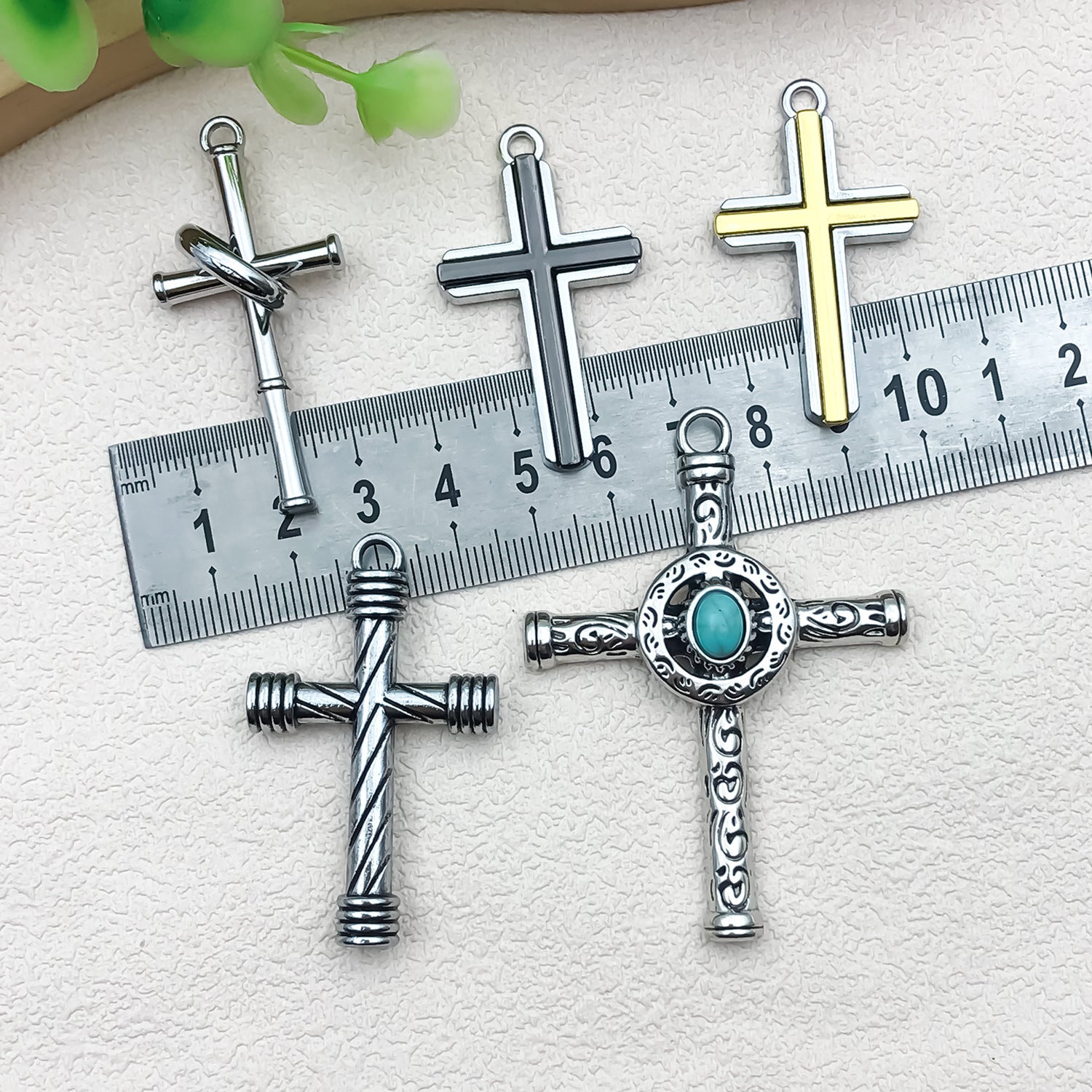 Antique Silver Zinc Alloy Blue Gem Cross Charm Pendant for DIY Necklace Jewelry