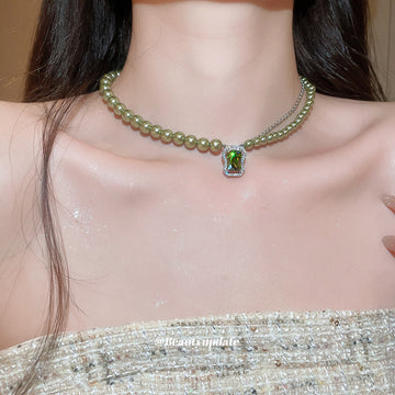 Green Bead Strand Necklace with Square Pendant Statement Jewelry Design
