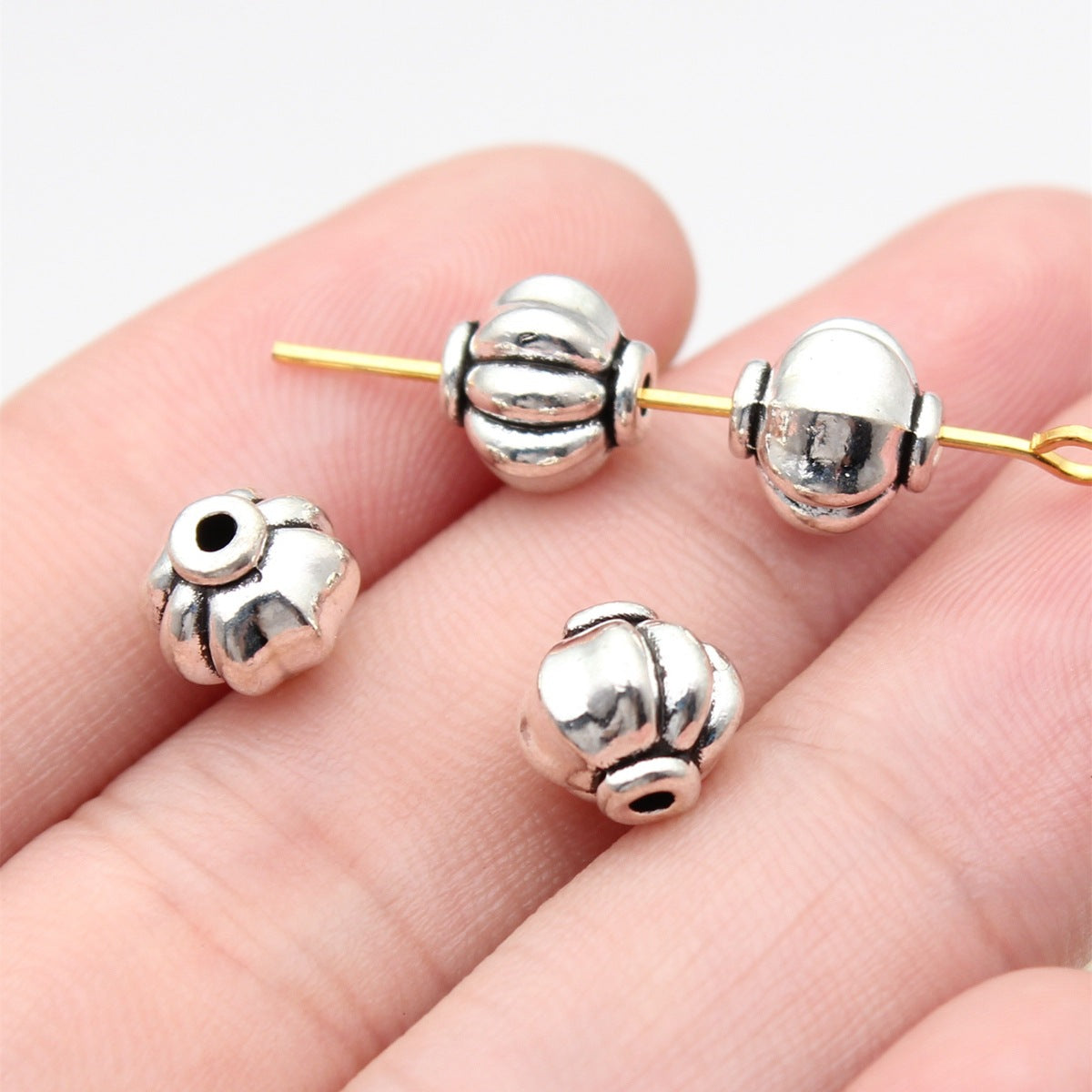 8.2x8.2x8mm 1.3g Multicolor Zinc Alloy Pumpkin Small Hole Spacer Beads for Garment and Bracelet Making
