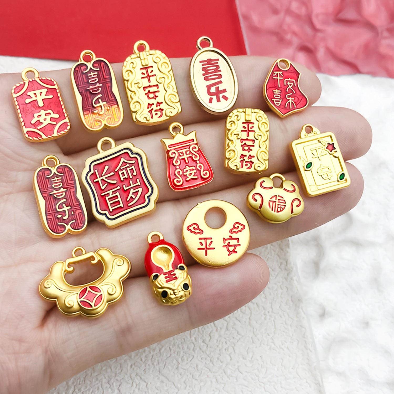 Ancient Gold Zinc Alloy Safety Lock Joy Plaque Charm Pendant for Bracelet DIY