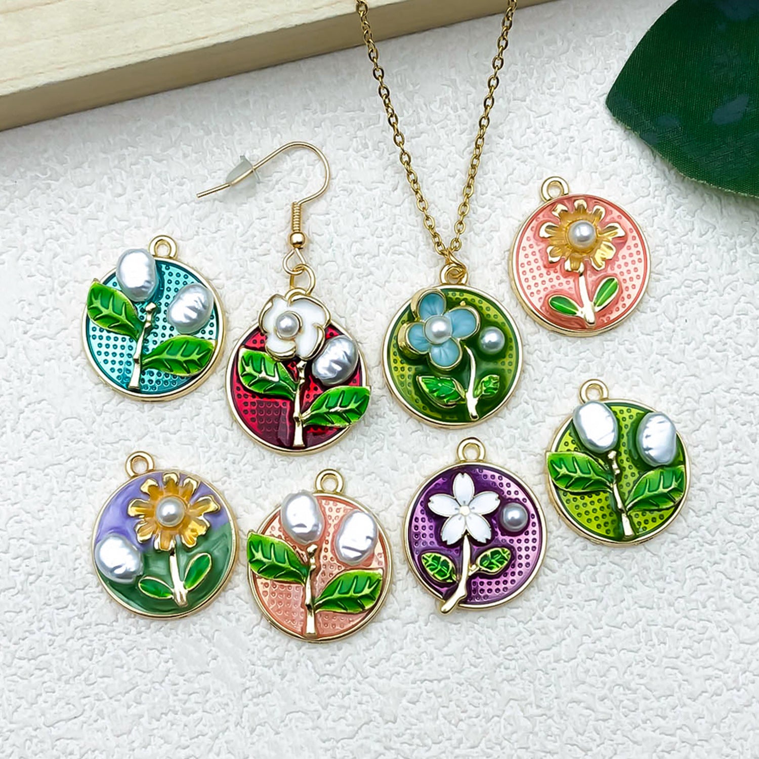 Enamel Zinc Alloy Round Flower Enamel Charm Pendants