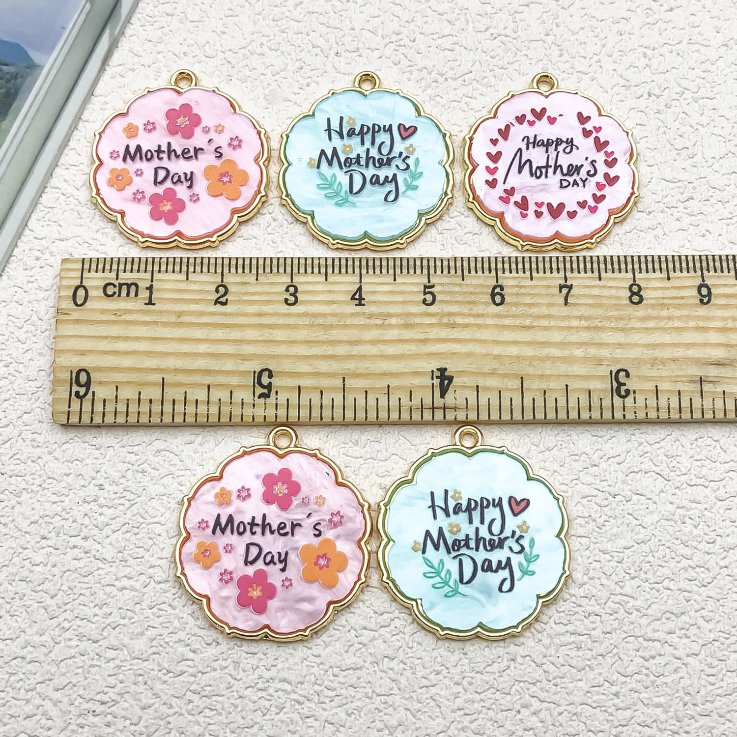 Zinc Alloy Round Mothers Day Happy Tag Charm Pendant for DIY Necklace Keychain Jewelry