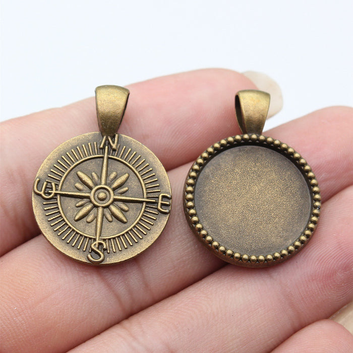 Reversible Round 20 mm Cabochon Pendant Settings in Two Finishes